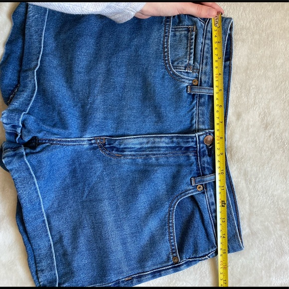 AEO Denim Mom Shorts - Picture 5 of 5